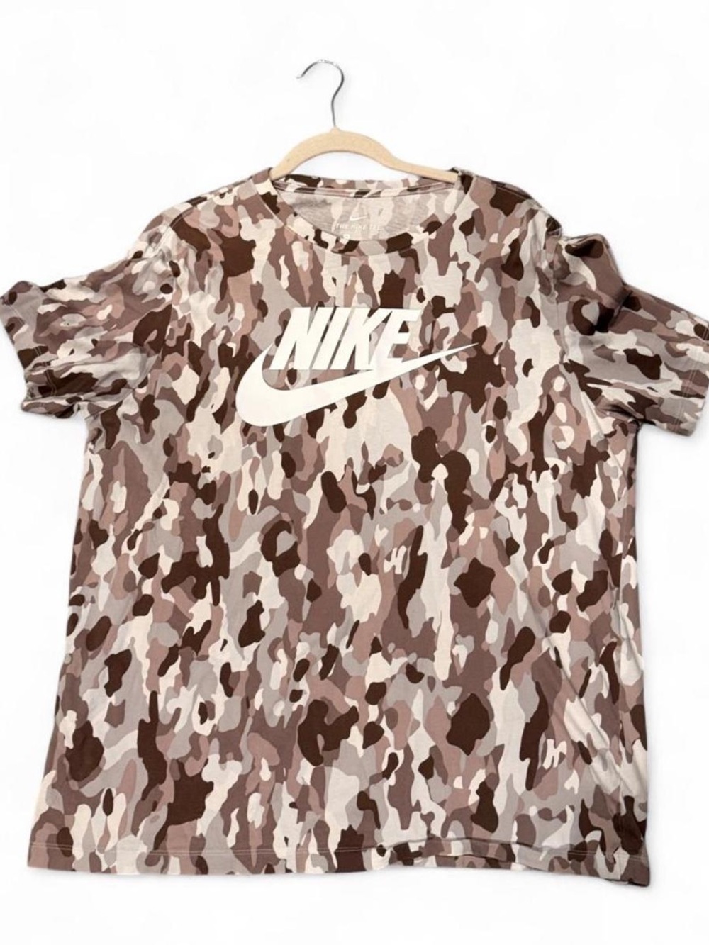 NIKE neutral camouflage t-shirt